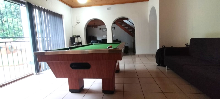 5 Bedroom Property for Sale in Helikonpark Gauteng