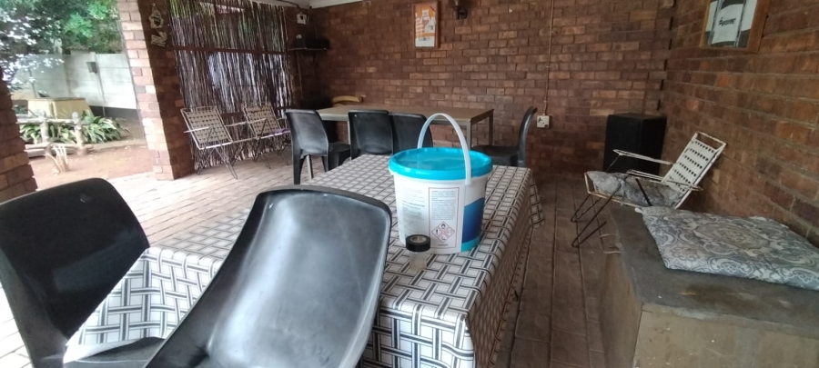 5 Bedroom Property for Sale in Helikonpark Gauteng