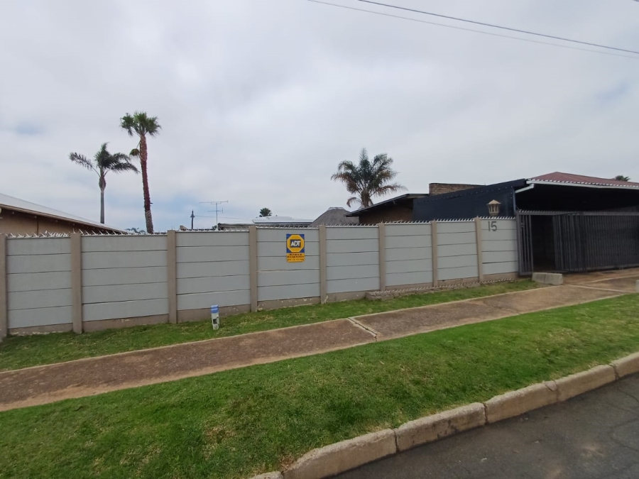 3 Bedroom Property for Sale in Krugersdorp West Gauteng