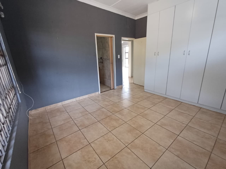 6 Bedroom Property for Sale in Krugersdorp West Gauteng