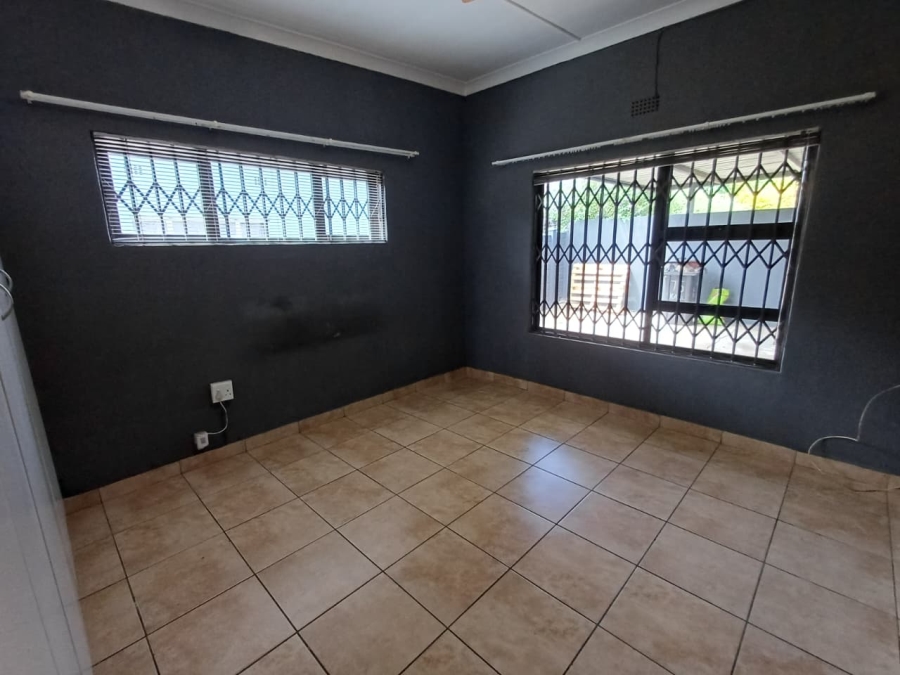 6 Bedroom Property for Sale in Krugersdorp West Gauteng