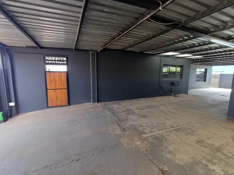 6 Bedroom Property for Sale in Krugersdorp West Gauteng