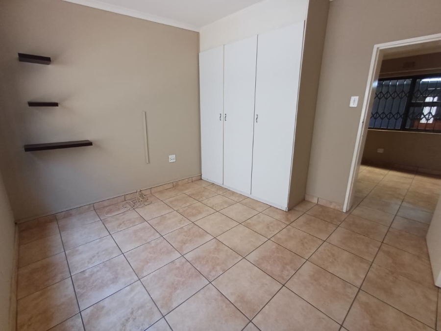 6 Bedroom Property for Sale in Krugersdorp West Gauteng