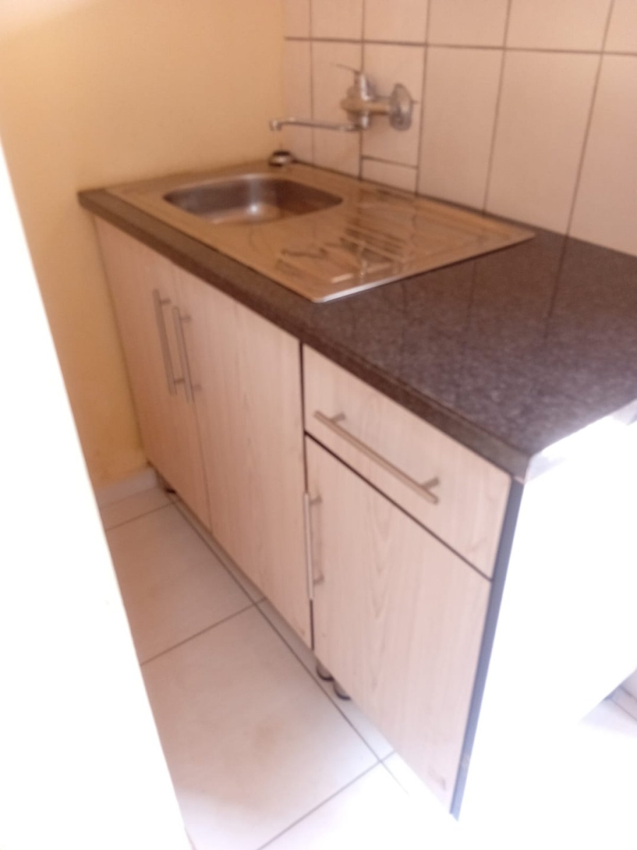 6 Bedroom Property for Sale in Mohlakeng Gauteng