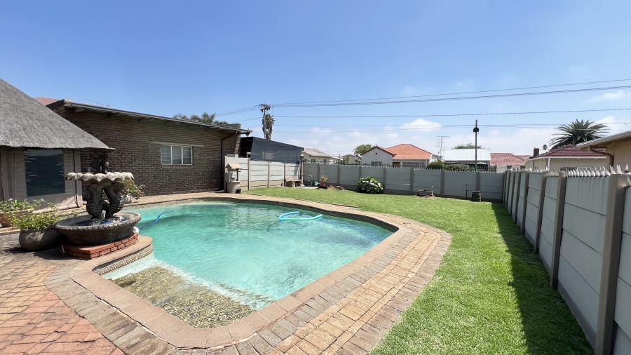 3 Bedroom Property for Sale in Krugersdorp West Gauteng