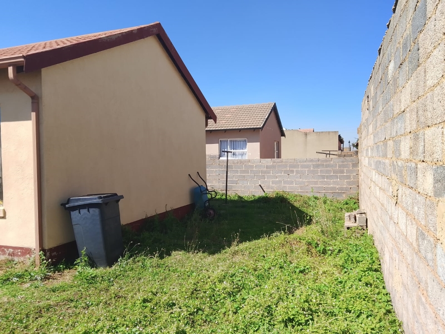 2 Bedroom Property for Sale in Bram Fischerville Gauteng