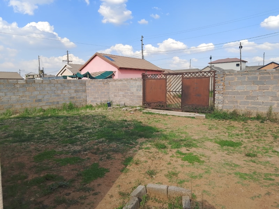 2 Bedroom Property for Sale in Bram Fischerville Gauteng
