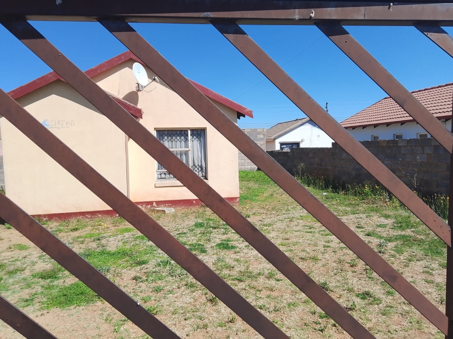 2 Bedroom Property for Sale in Bram Fischerville Gauteng