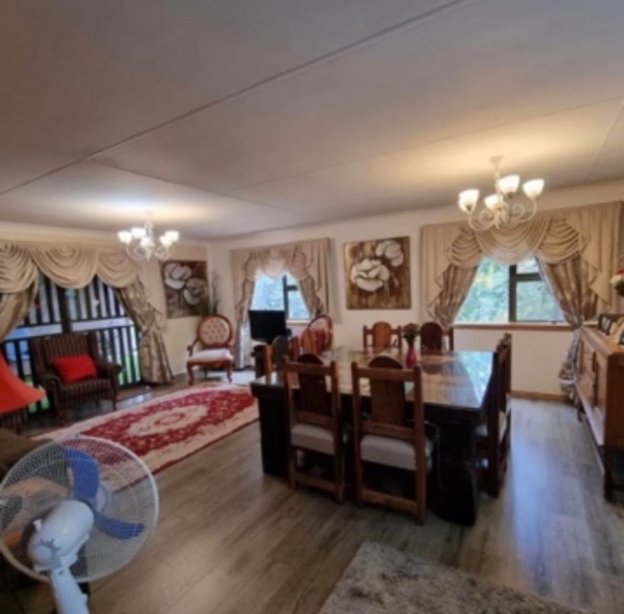 2 Bedroom Property for Sale in Vaaloewer Gauteng