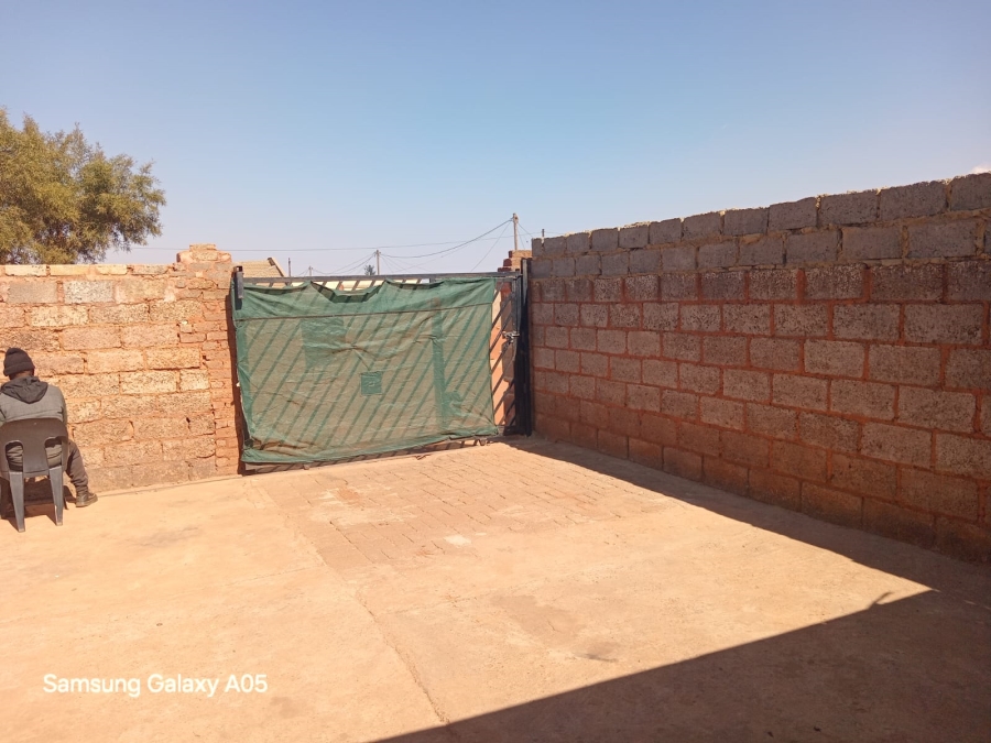 1 Bedroom Property for Sale in Bram Fischerville Gauteng