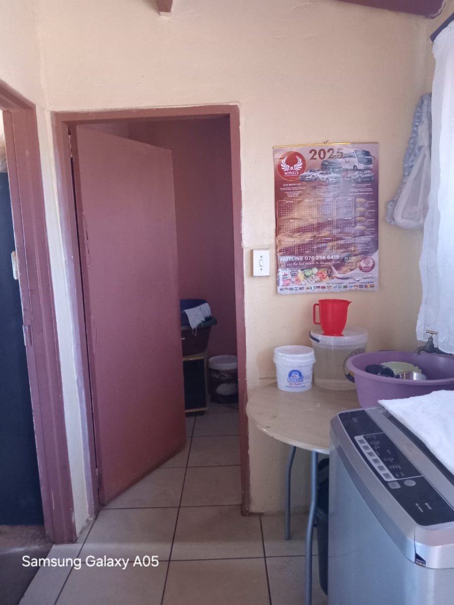 1 Bedroom Property for Sale in Bram Fischerville Gauteng