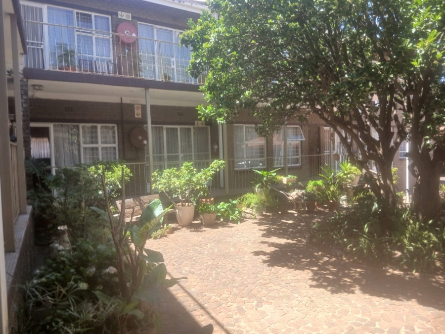 2 Bedroom Property for Sale in Greenhills Gauteng