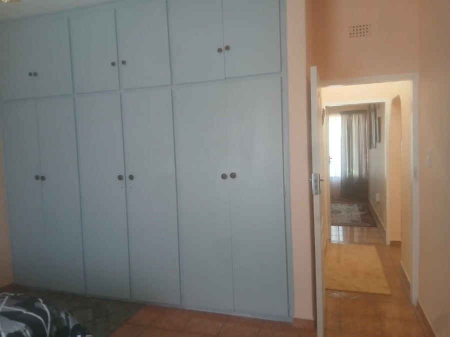 2 Bedroom Property for Sale in Greenhills Gauteng