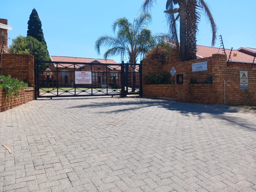 3 Bedroom Property for Sale in Groblerpark Gauteng