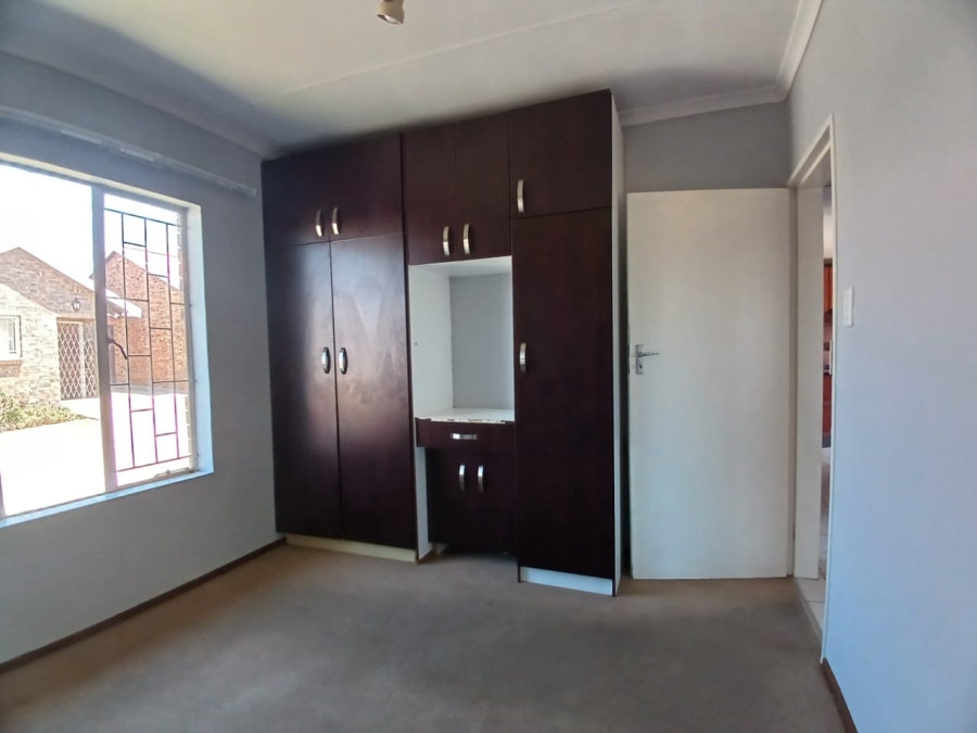3 Bedroom Property for Sale in Groblerpark Gauteng