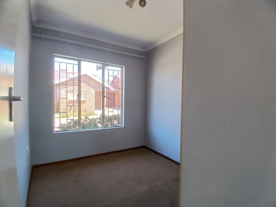 3 Bedroom Property for Sale in Groblerpark Gauteng