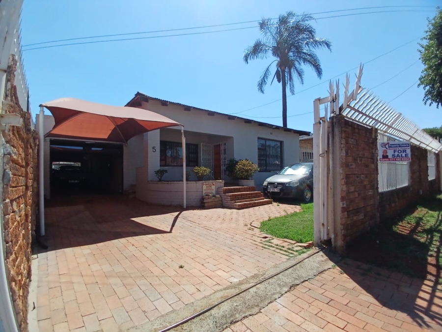 3 Bedroom Property for Sale in Roodepoort North Gauteng