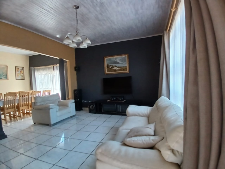 3 Bedroom Property for Sale in Roodepoort North Gauteng