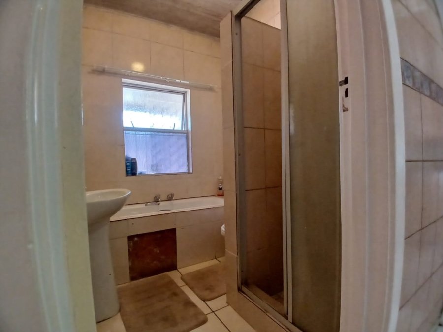 3 Bedroom Property for Sale in Roodepoort North Gauteng