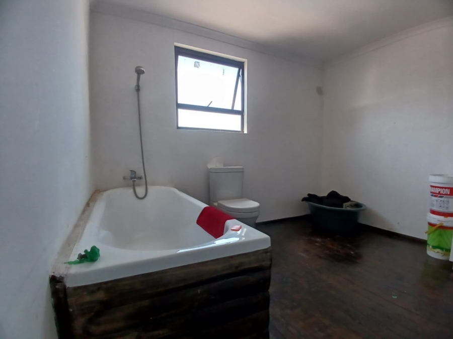 3 Bedroom Property for Sale in Roodepoort North Gauteng