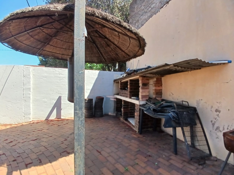 3 Bedroom Property for Sale in Roodepoort North Gauteng