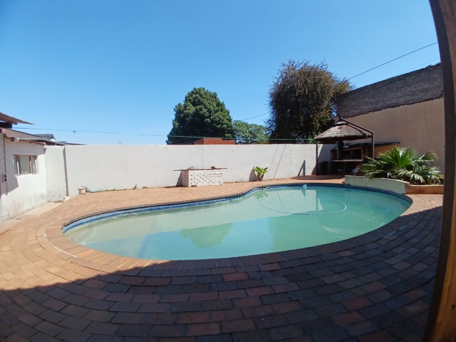 3 Bedroom Property for Sale in Roodepoort North Gauteng