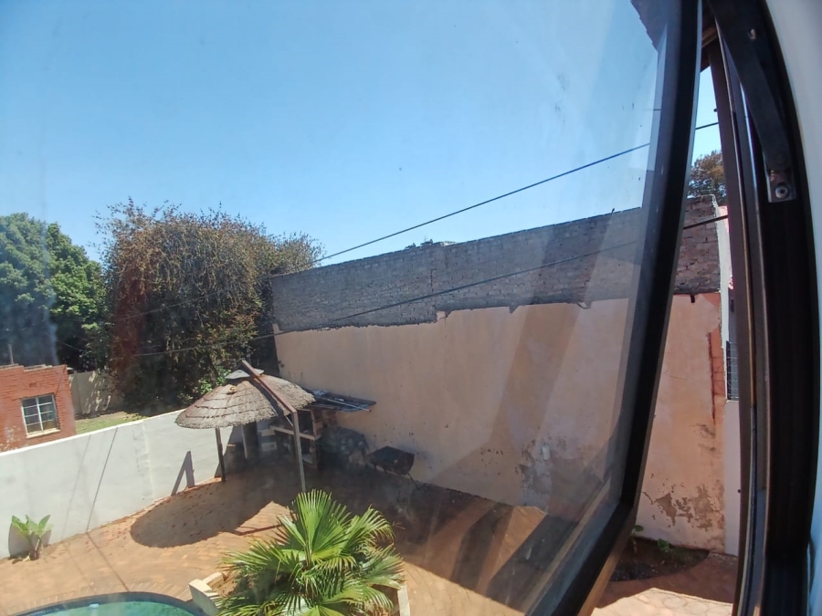 3 Bedroom Property for Sale in Roodepoort North Gauteng