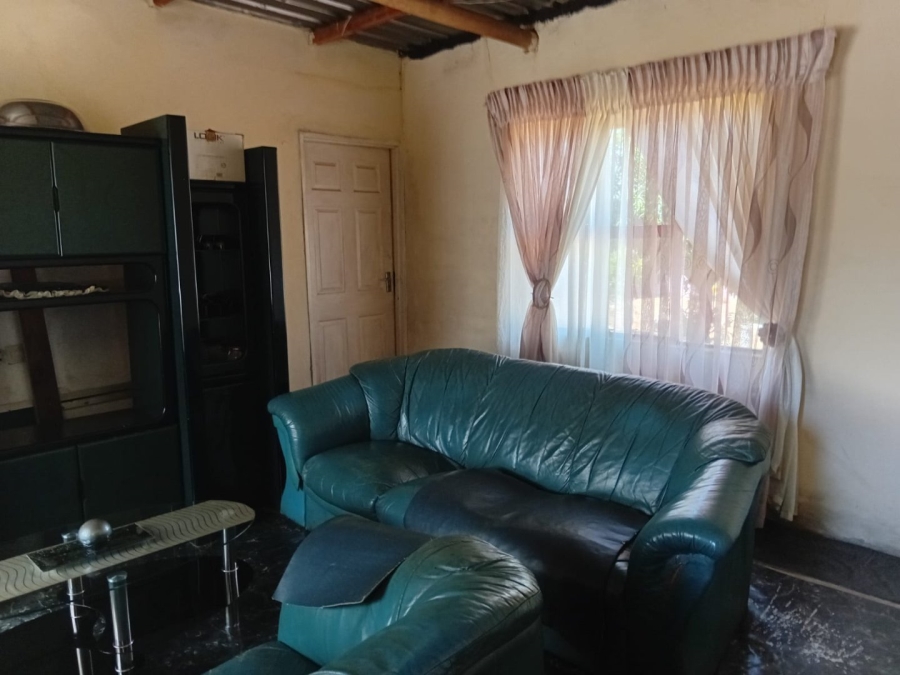 2 Bedroom Property for Sale in Mohlakeng Gauteng