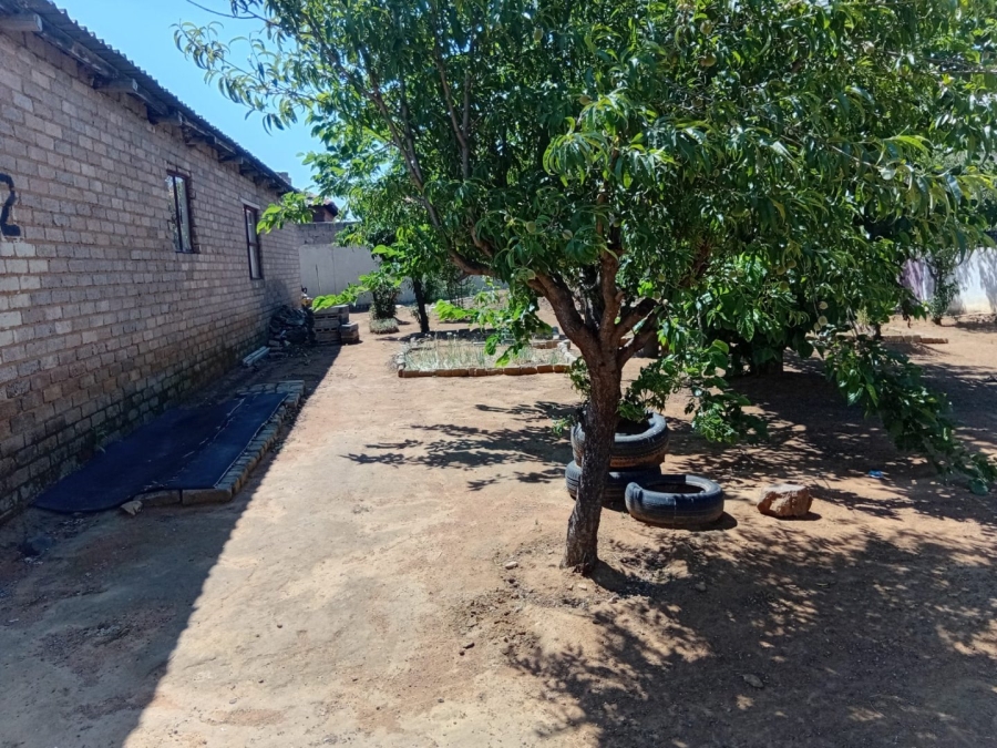 2 Bedroom Property for Sale in Mohlakeng Gauteng