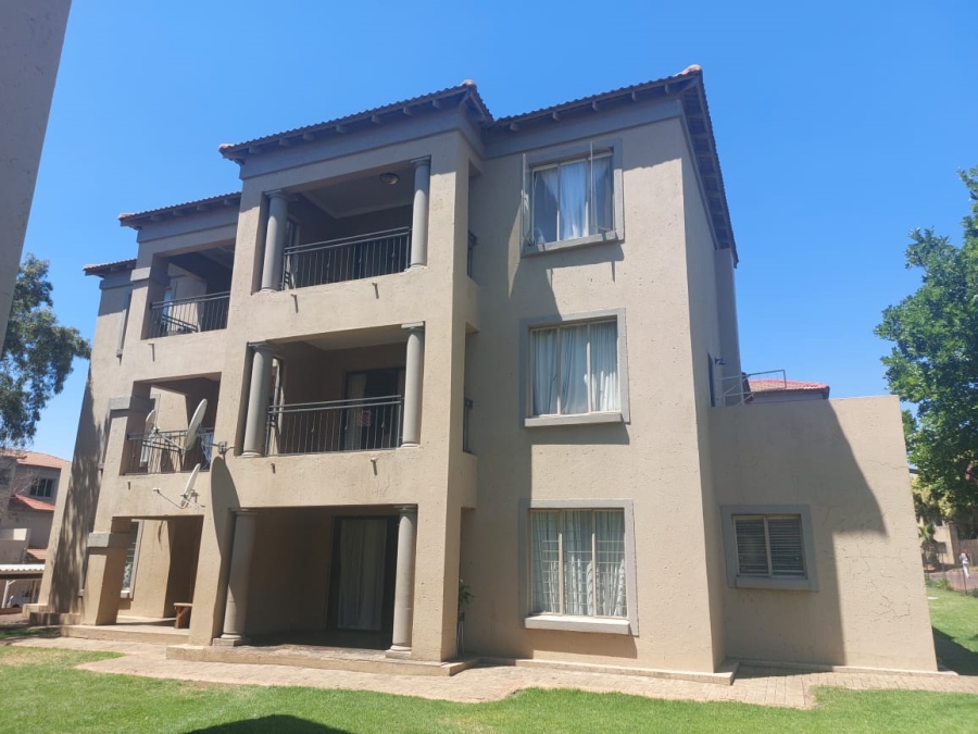 1 Bedroom Property for Sale in Weltevreden Park Gauteng