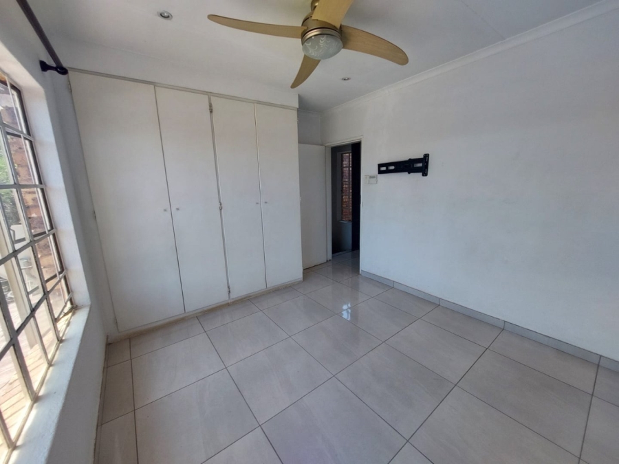 2 Bedroom Property for Sale in Wilgeheuwel Gauteng