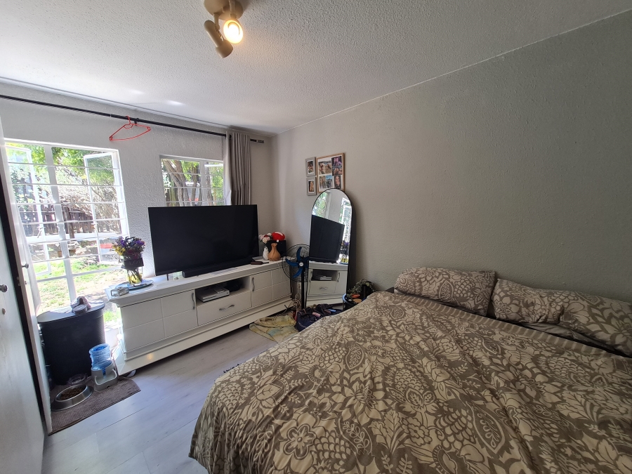 2 Bedroom Property for Sale in Douglasdale Gauteng