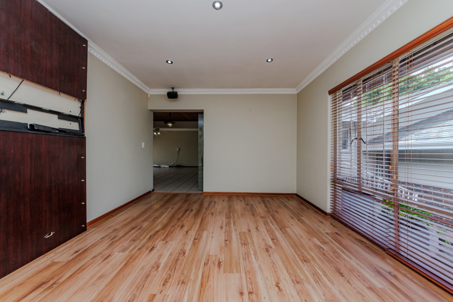 3 Bedroom Property for Sale in Florida Park Gauteng