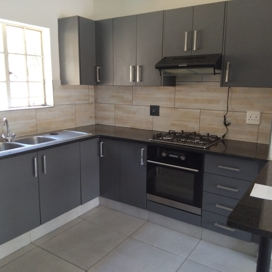 2 Bedroom Property for Sale in Wilgeheuwel Gauteng