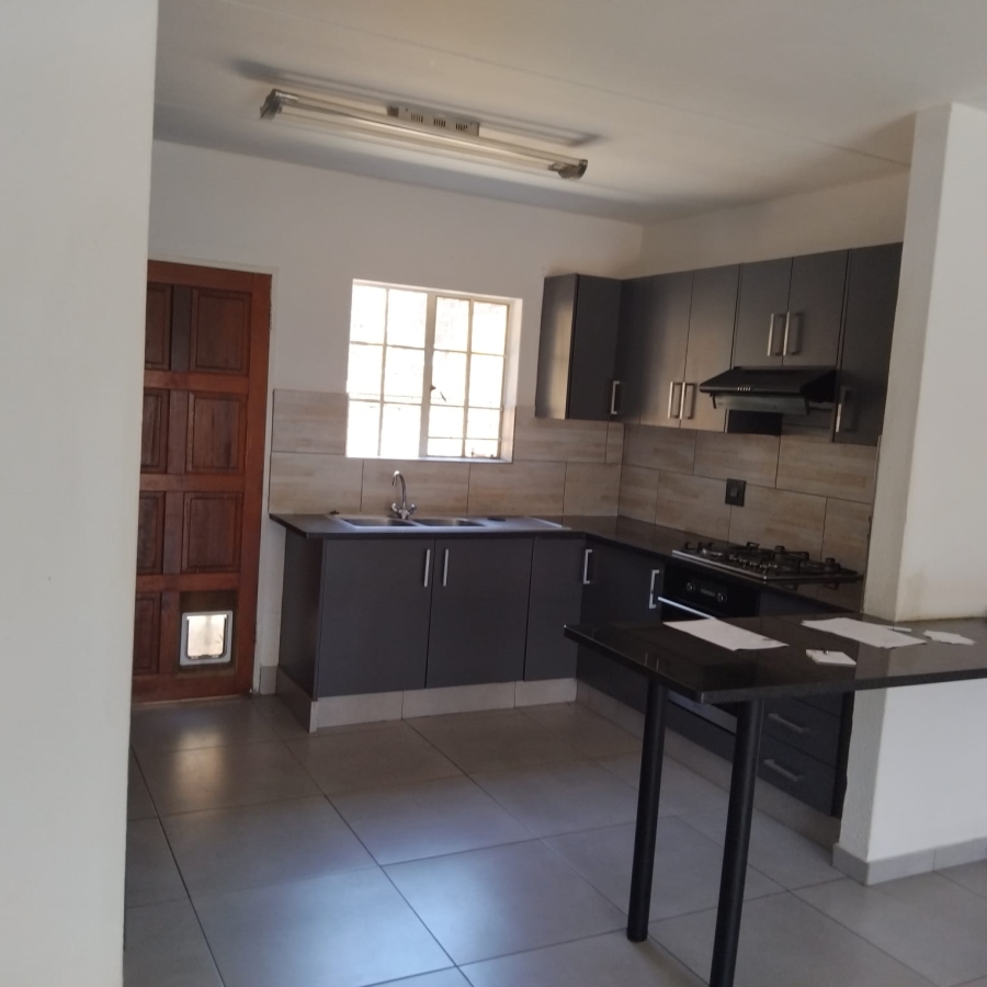 2 Bedroom Property for Sale in Wilgeheuwel Gauteng