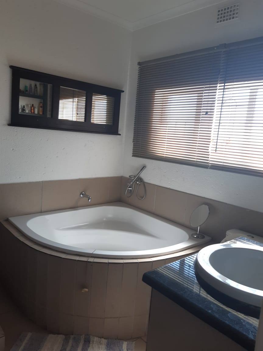 3 Bedroom Property for Sale in Hillside Gauteng