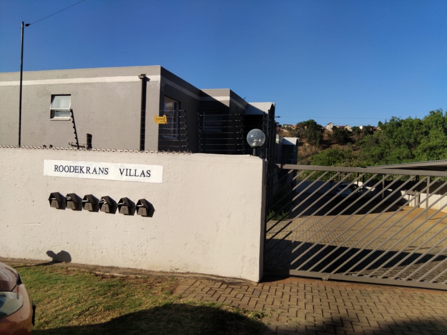 2 Bedroom Property for Sale in Roodekrans Gauteng