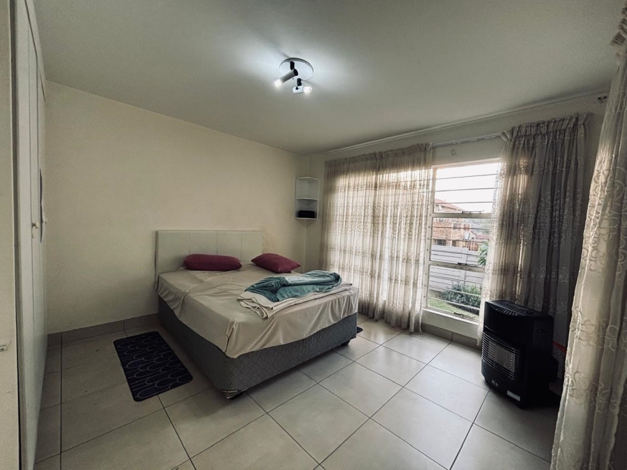 2 Bedroom Property for Sale in Roodekrans Gauteng
