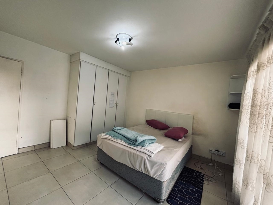 2 Bedroom Property for Sale in Roodekrans Gauteng