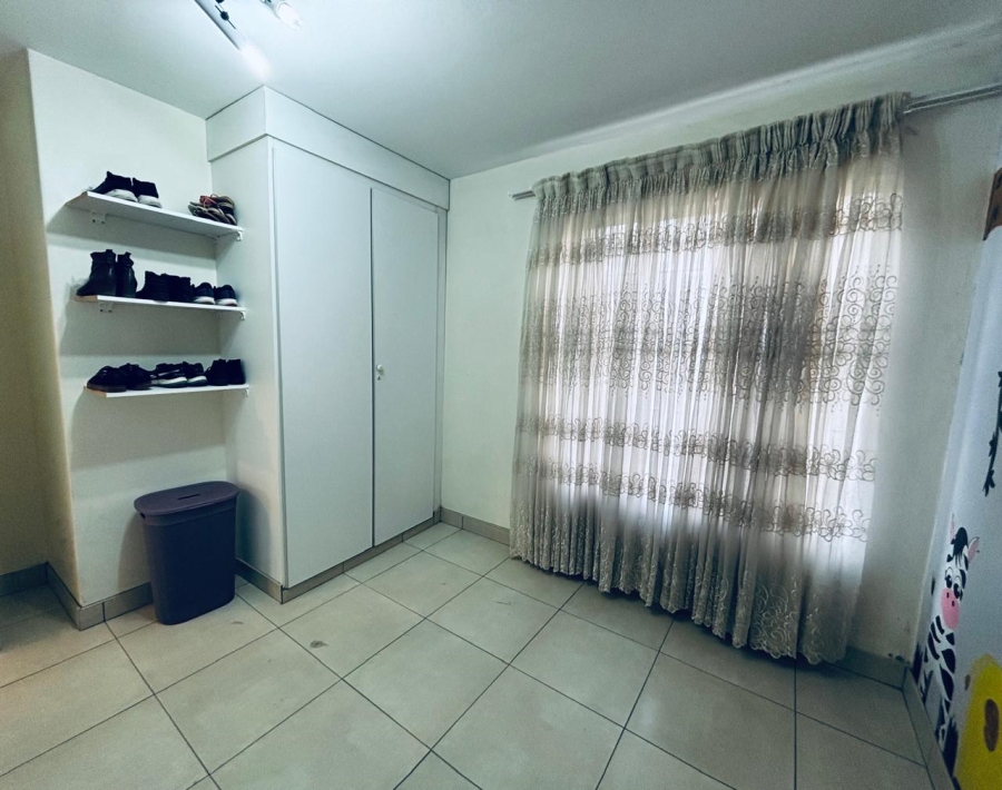 2 Bedroom Property for Sale in Roodekrans Gauteng