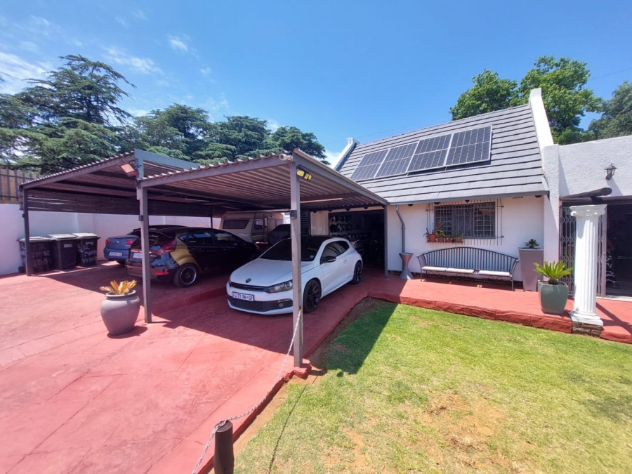 5 Bedroom Property for Sale in Krugersdorp North Gauteng