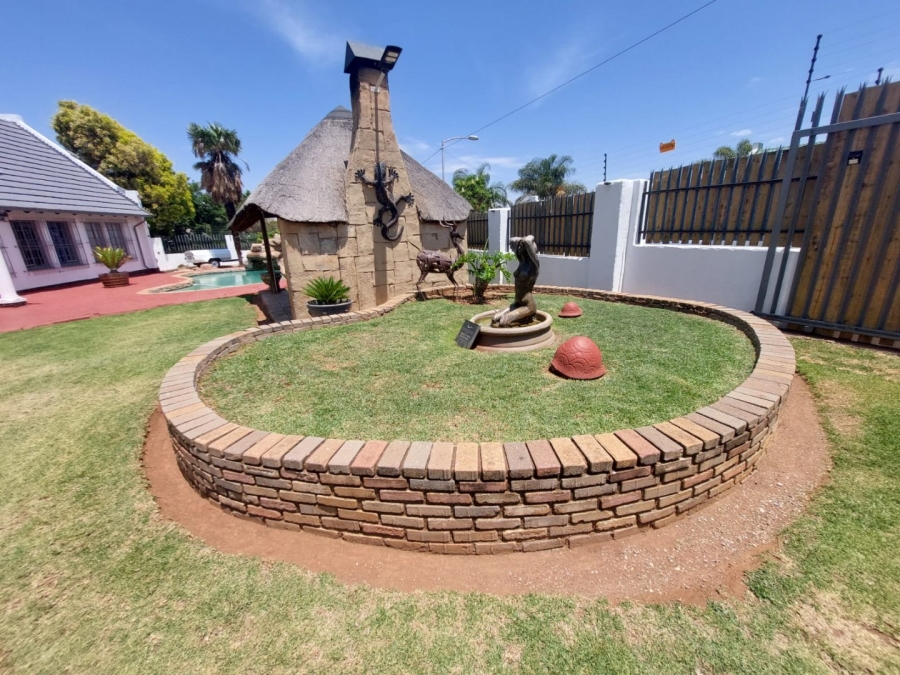 5 Bedroom Property for Sale in Krugersdorp North Gauteng
