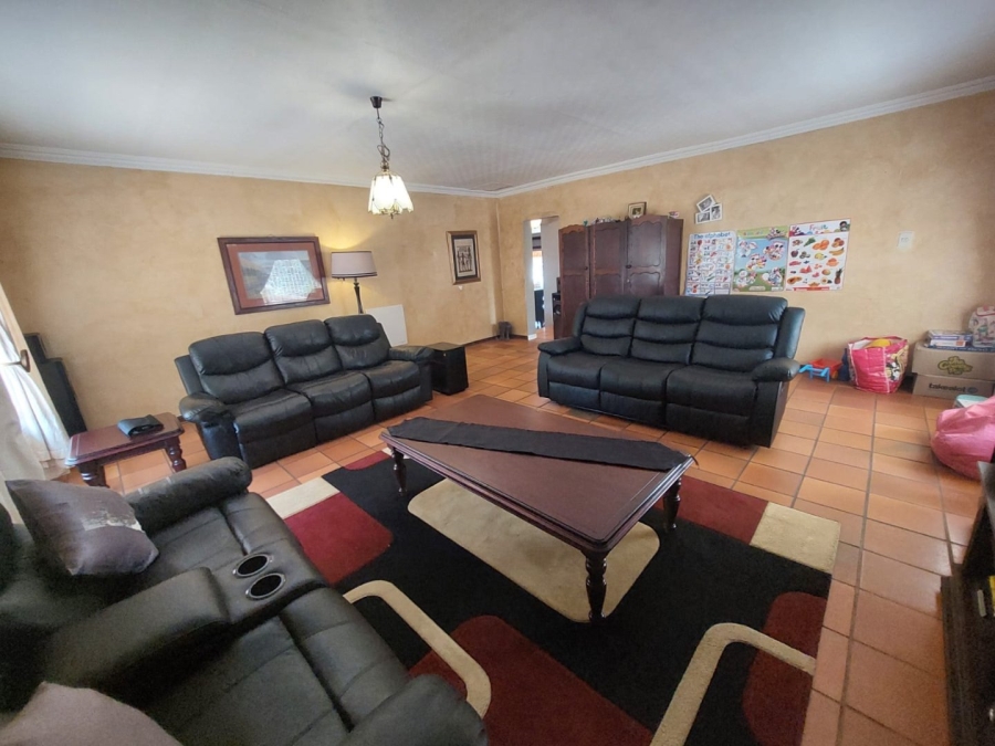 6 Bedroom Property for Sale in Rant En Dal Gauteng