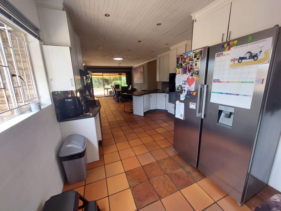 6 Bedroom Property for Sale in Rant En Dal Gauteng