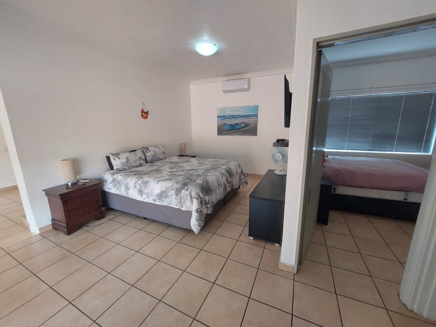 6 Bedroom Property for Sale in Rant En Dal Gauteng