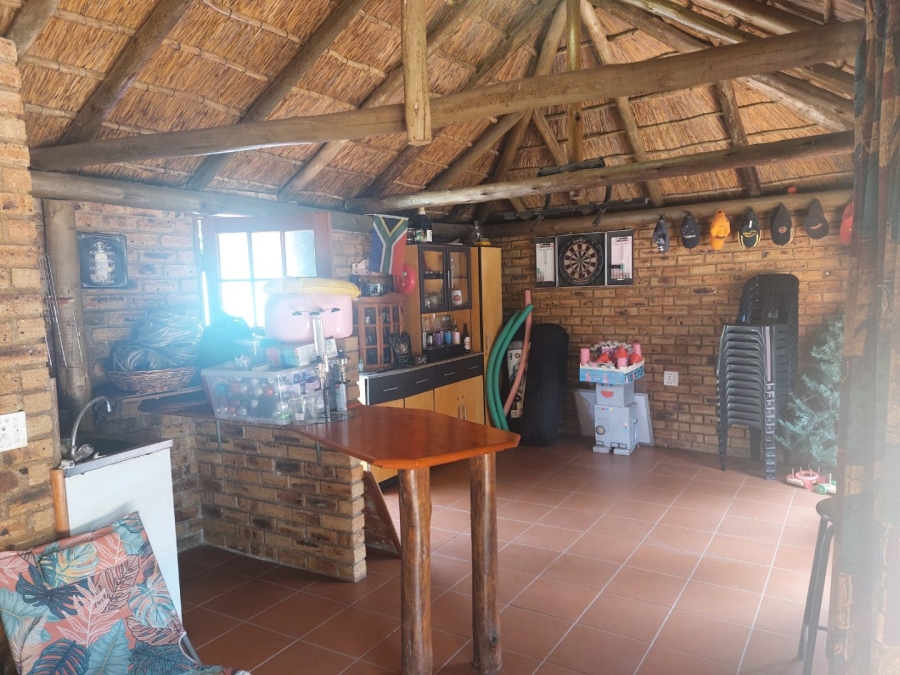 6 Bedroom Property for Sale in Rant En Dal Gauteng