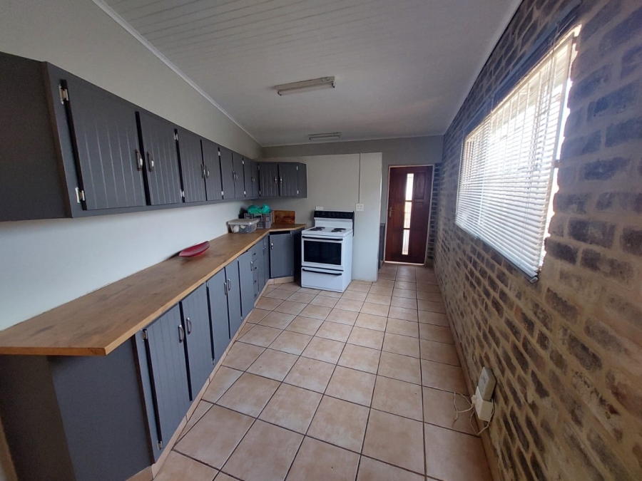 6 Bedroom Property for Sale in Rant En Dal Gauteng