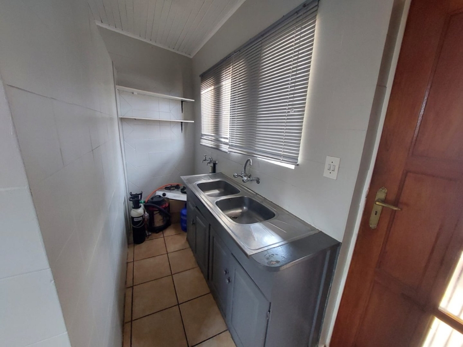 6 Bedroom Property for Sale in Rant En Dal Gauteng