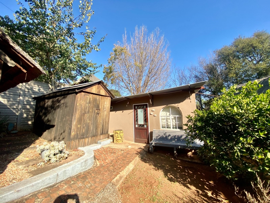 5 Bedroom Property for Sale in Roodekrans Gauteng