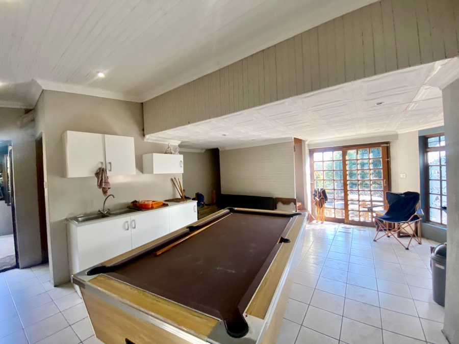 5 Bedroom Property for Sale in Roodekrans Gauteng